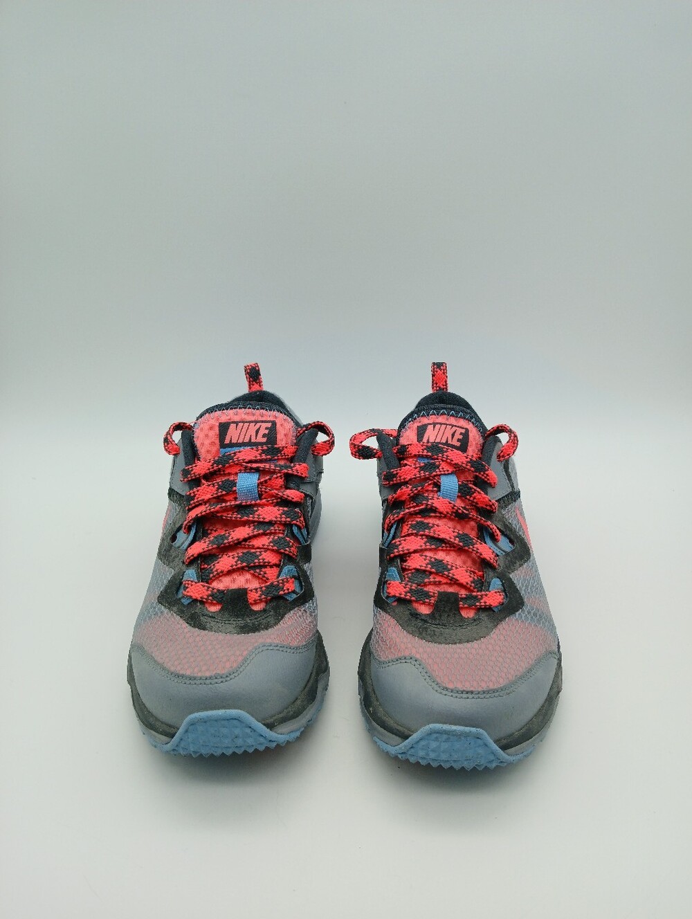 Nike Women's Fusion Trail Running Shoes in Coral & Gray - Picture 2 of 6